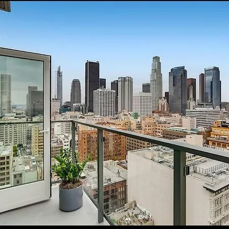 High Rise 3 Bedroom Sleeps 9 Walk To Cripto Arena In 20 Minutes
